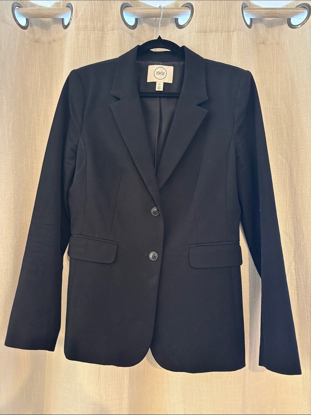 1901 Women's Black Single-Breasted Tailored Blazer